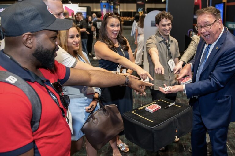 Trade show magician in Las Vegas