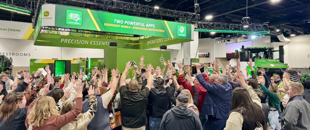 I want bigger crowds in my trade show exhibit